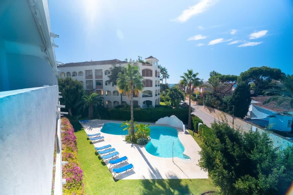 Apartemen Seaside Elegance With Sea View