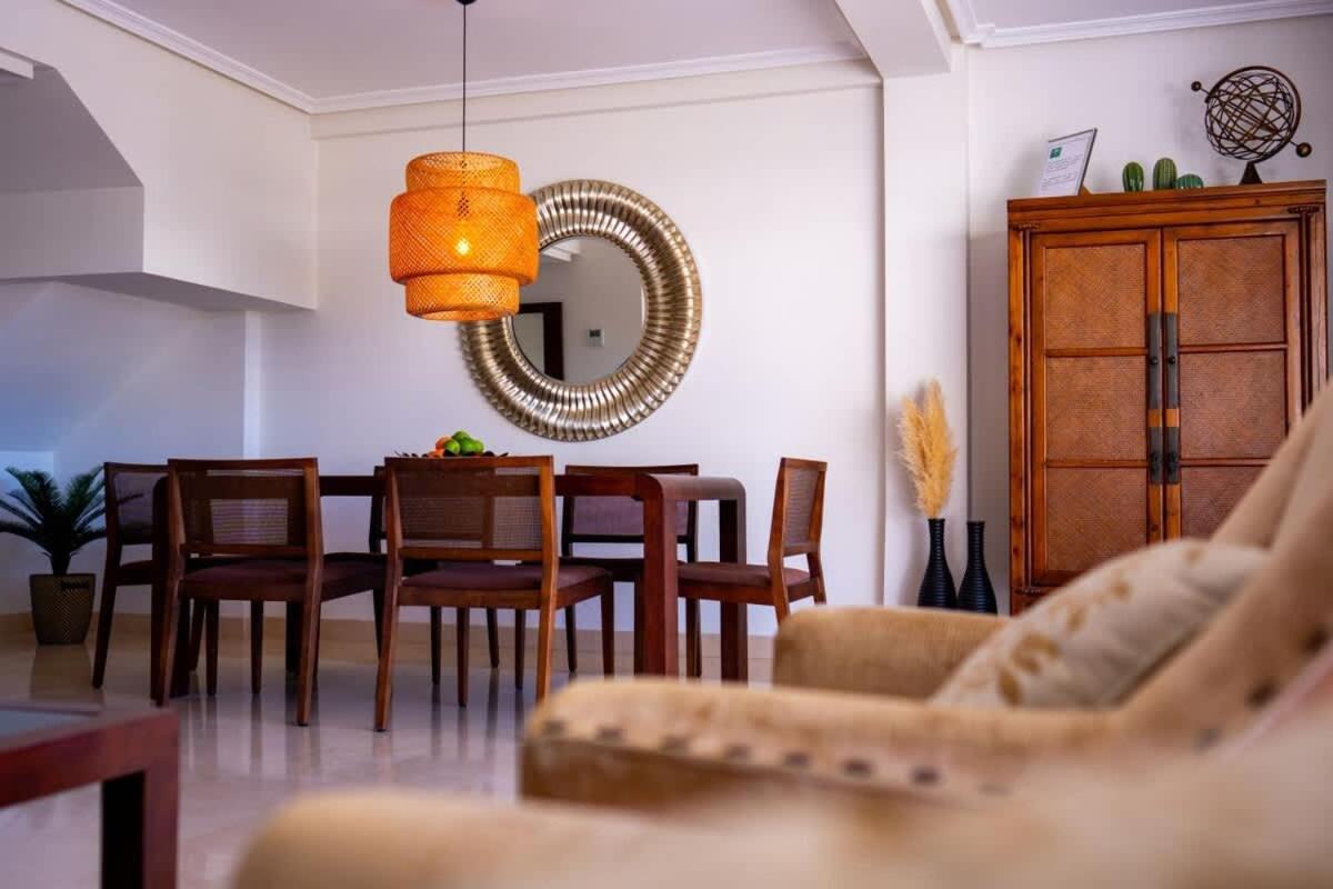 Apartemen Seaside Elegance With Sea View *